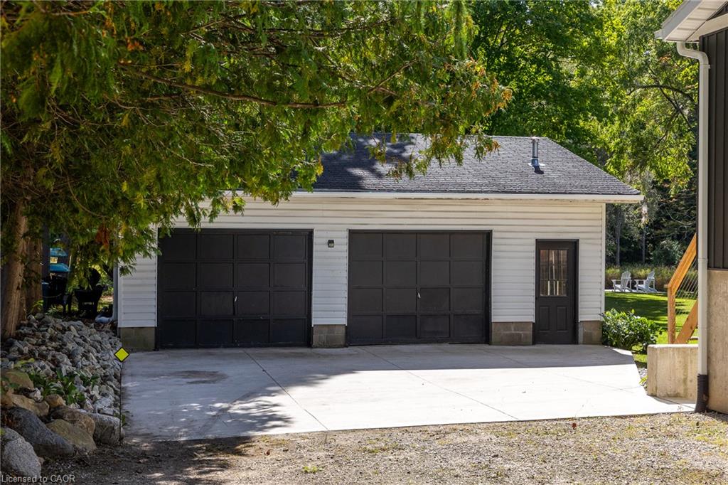 9 Crescent Street Property Photo 4