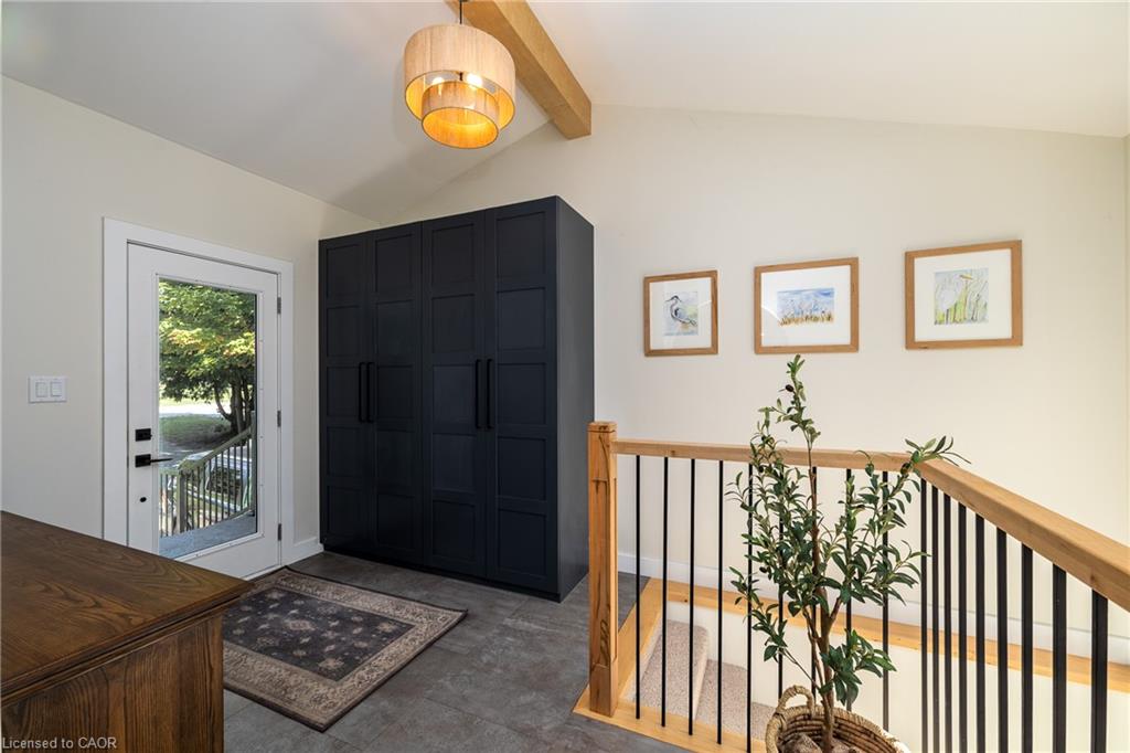 9 Crescent Street Property Photo 5
