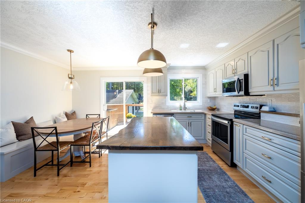 9 Crescent Street Property Photo 8
