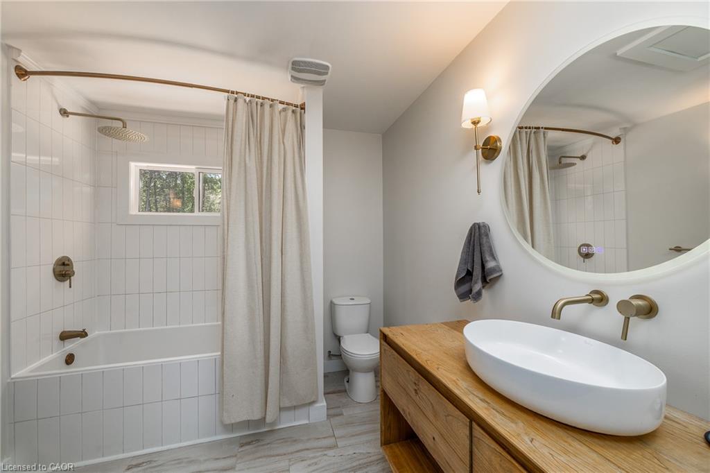 9 Crescent Street Property Photo 19