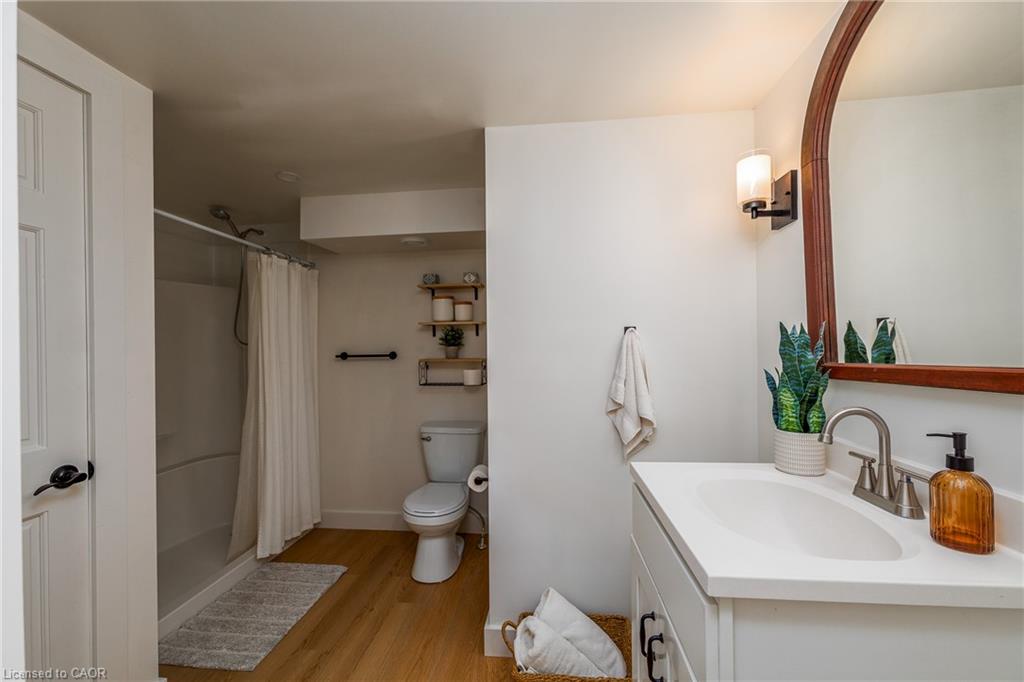 9 Crescent Street Property Photo 24