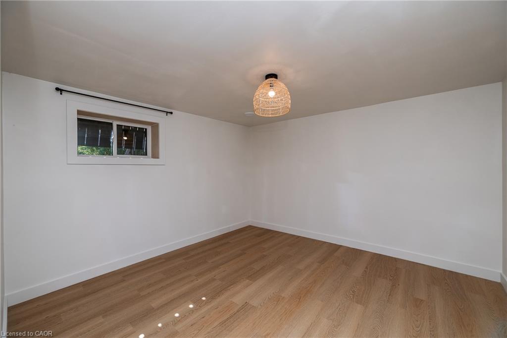 9 Crescent Street Property Photo 26
