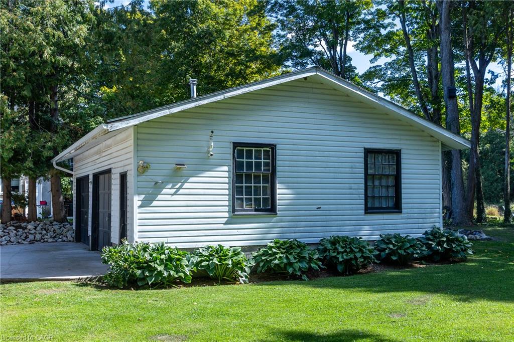 9 Crescent Street Property Photo 40