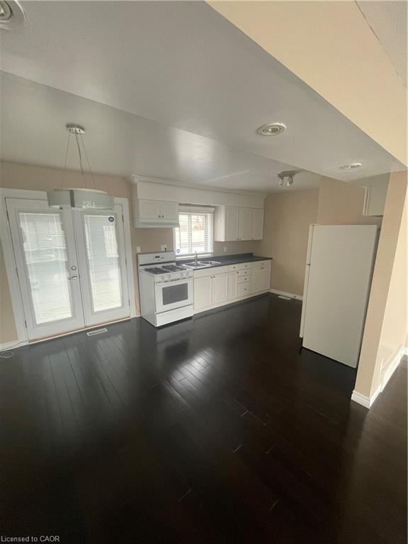 124 Avalon Place Property Photo 5