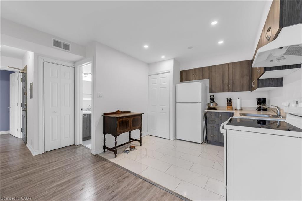 311-28 Victoria Avenue N Property Photo 4