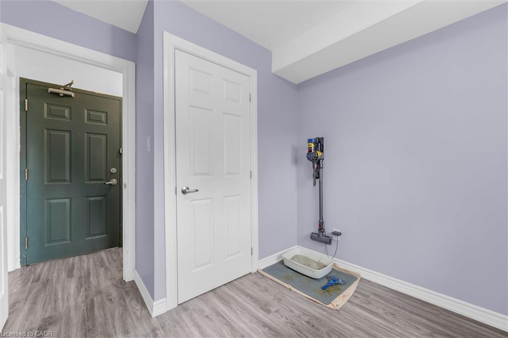 311-28 Victoria Avenue N Property Photo 10
