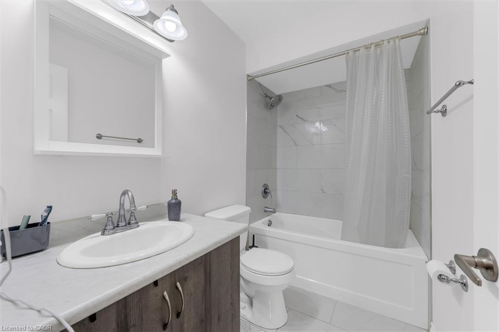 311-28 Victoria Avenue N Property Photo 14