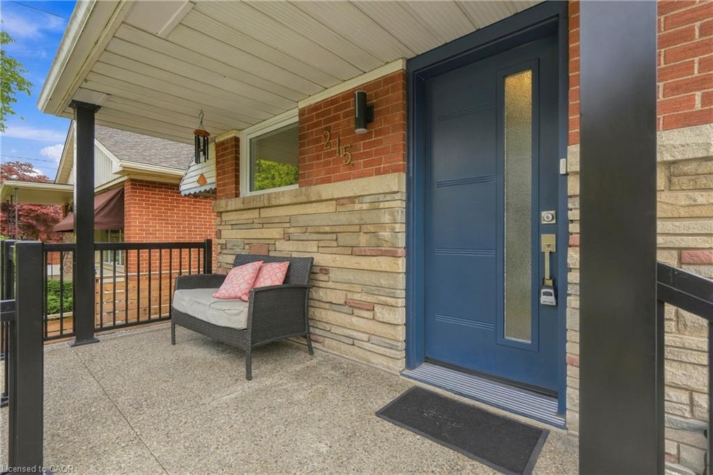 215 West 33rd Street Property Photo 2