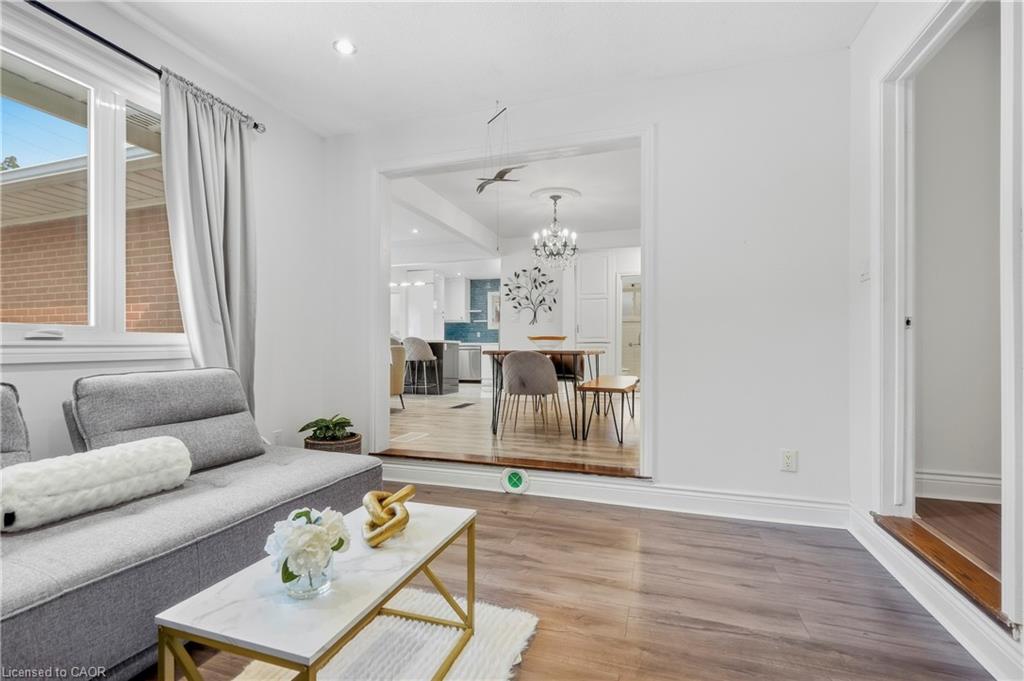 215 West 33rd Street Property Photo 14