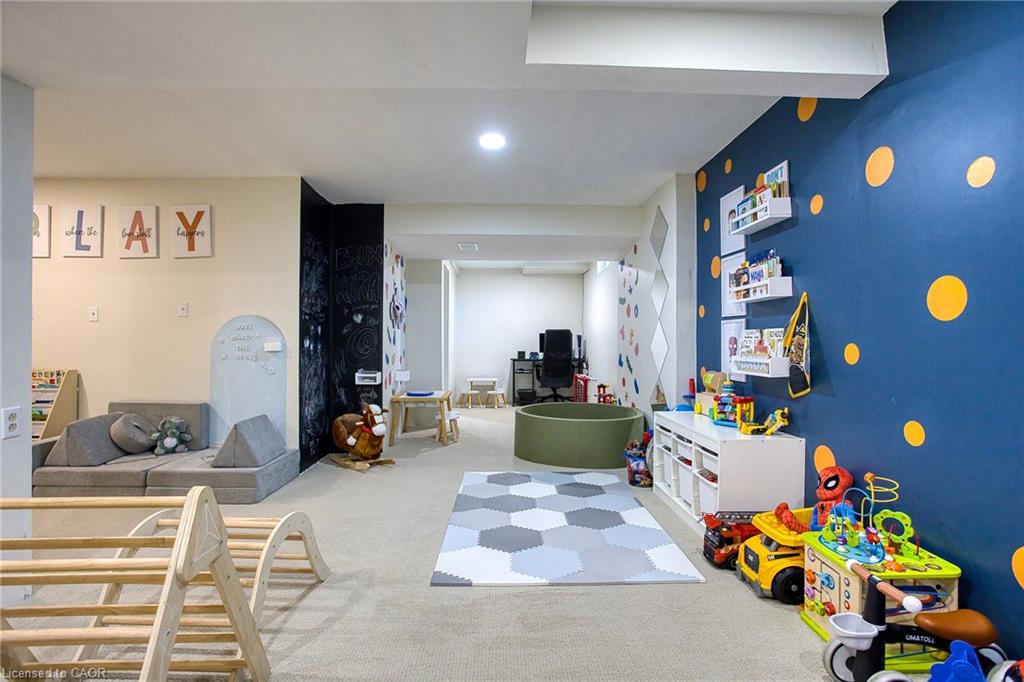 43 Spadara Drive Property Photo 33