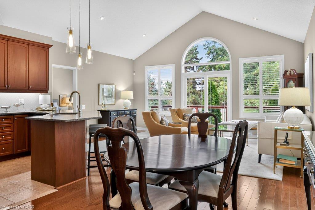 8-4400 Millcroft Park Drive Property Photo 8