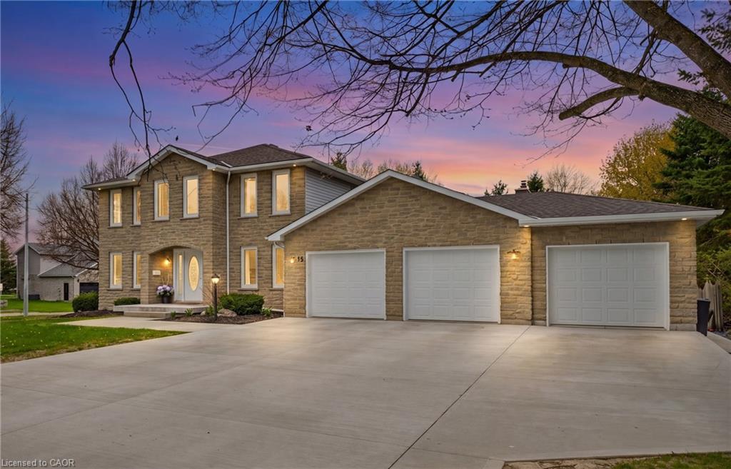 15 Danube Drive Property Photo 1