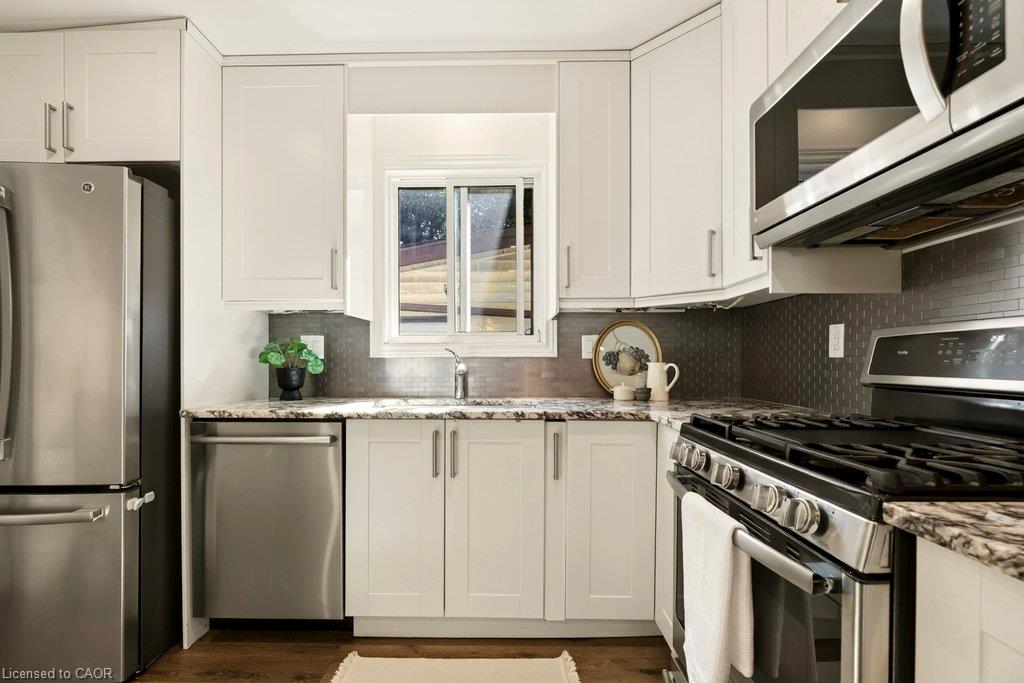 33 Albert Street Property Photo 13