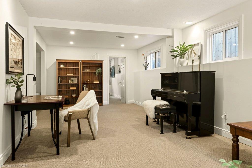 33 Albert Street Property Photo 22