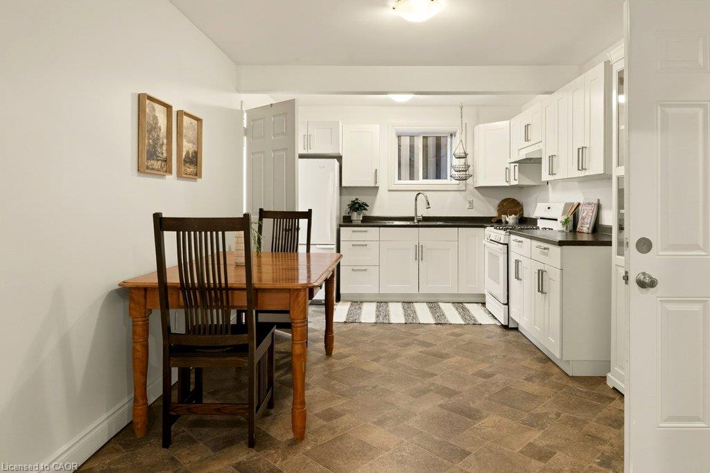 33 Albert Street Property Photo 24