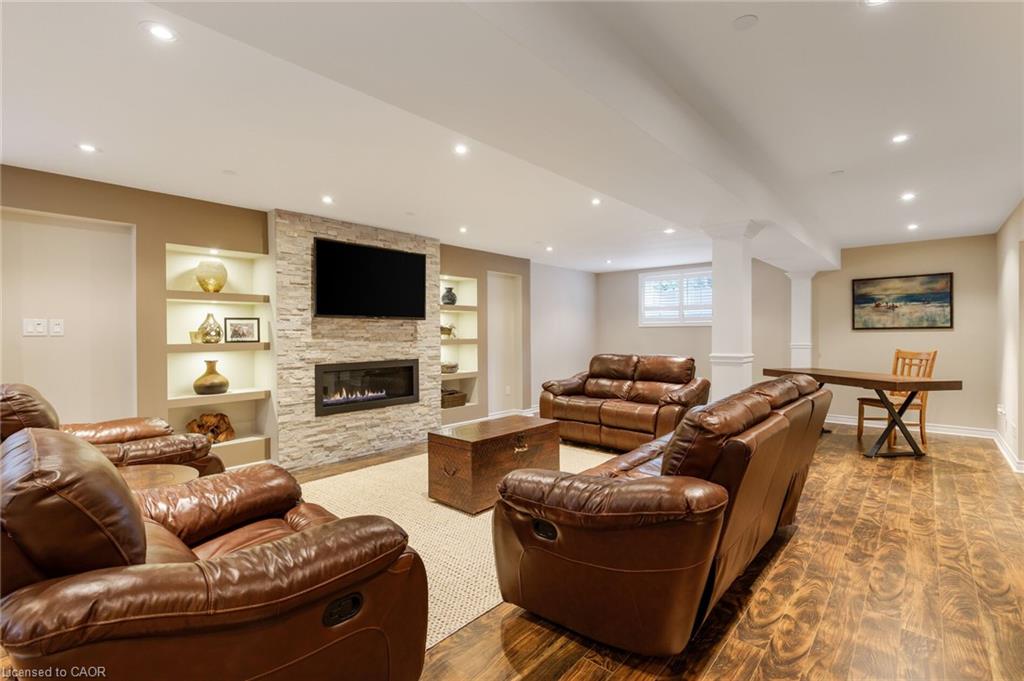 2424 Tesla Crescent Property Photo 4
