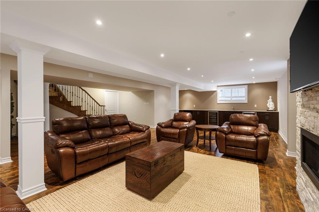 2424 Tesla Crescent Property Photo 27