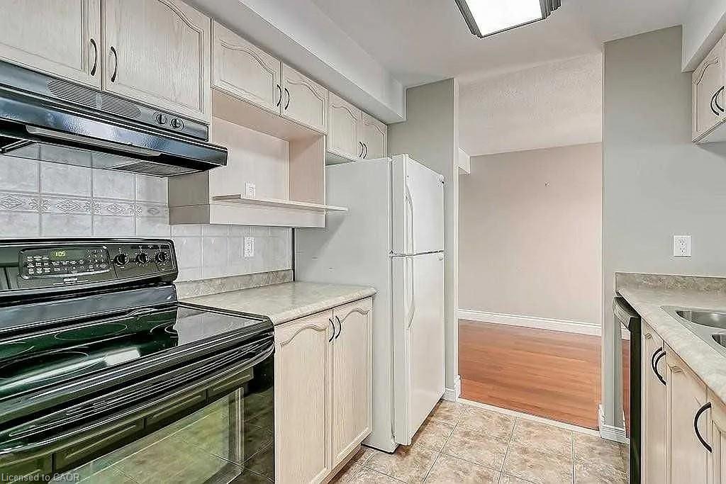 F405-216 Plains Road W Property Photo 9