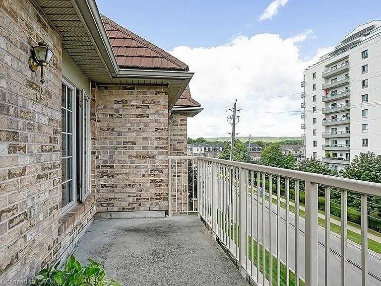 F405-216 Plains Road W Property Photo 18