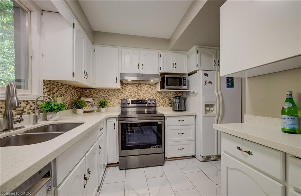 590 Willow Road Property Photo 15