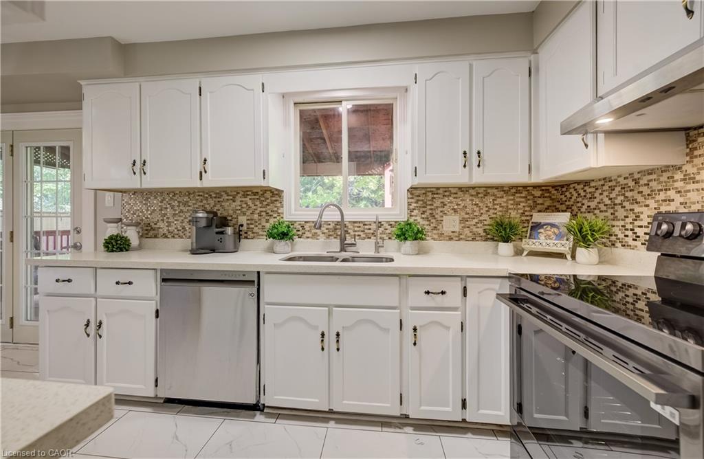 590 Willow Road Property Photo 16
