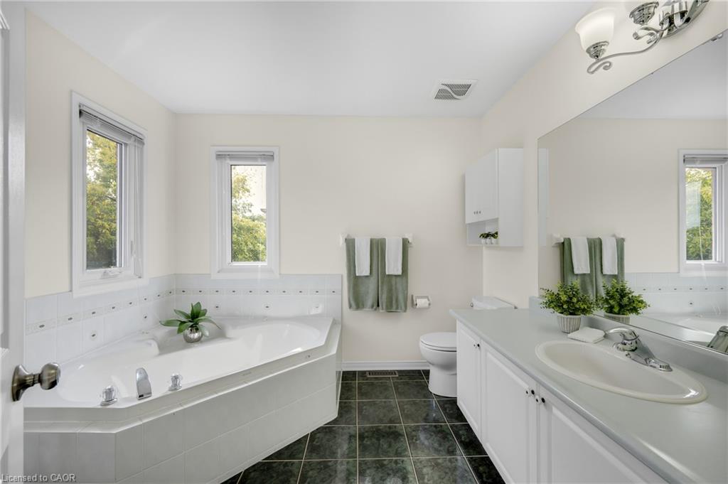 1194 Old Oak Drive Property Photo 19