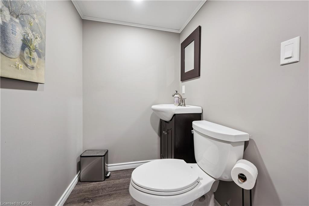 1039 Molesworth Street Property Photo 30