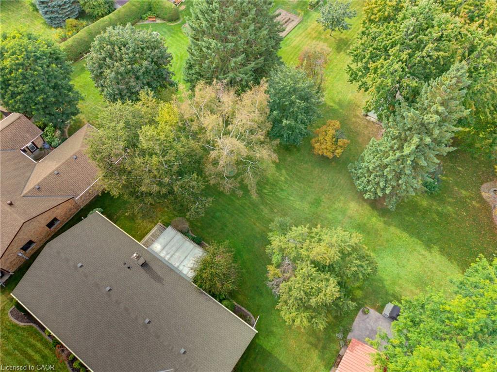 15 Mclaren Avenue N Property Photo 3