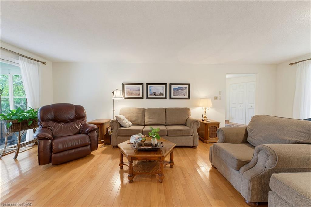 15 Mclaren Avenue N Property Photo 15