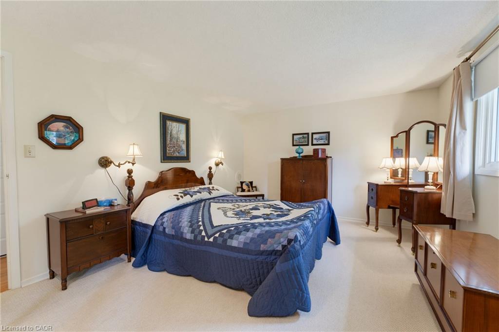 15 Mclaren Avenue N Property Photo 20