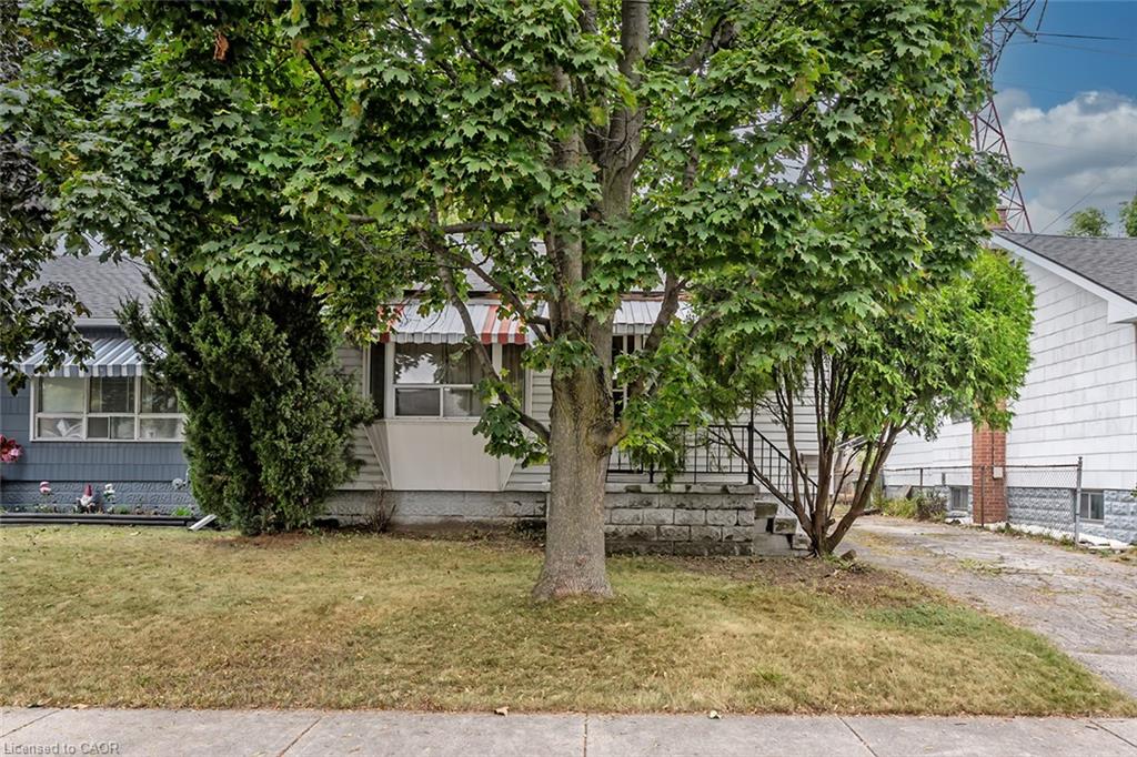 129 Selkirk Avenue Property Photo 2