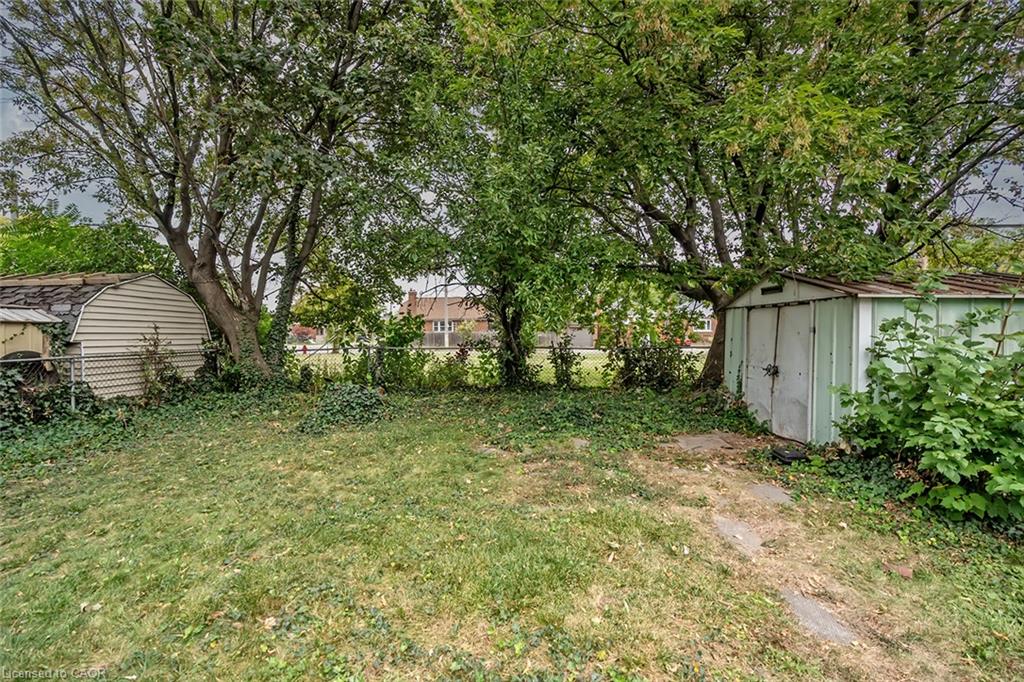 129 Selkirk Avenue Property Photo 6