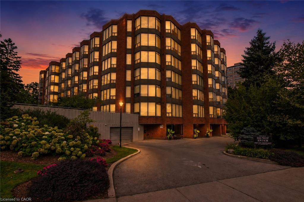 603-2121 Lakeshore Road Property Photo 4