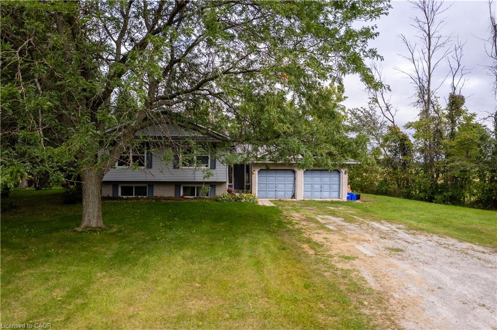 1919 Highway 3 E Property Photo 5