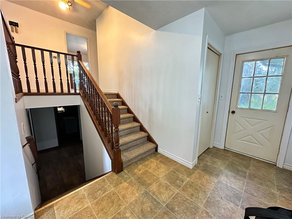 1919 Highway 3 E Property Photo 8