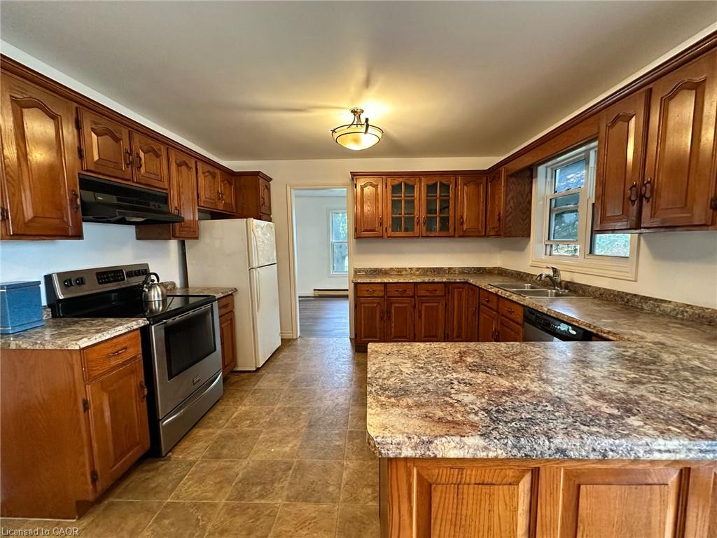 1919 Highway 3 E Property Photo 17