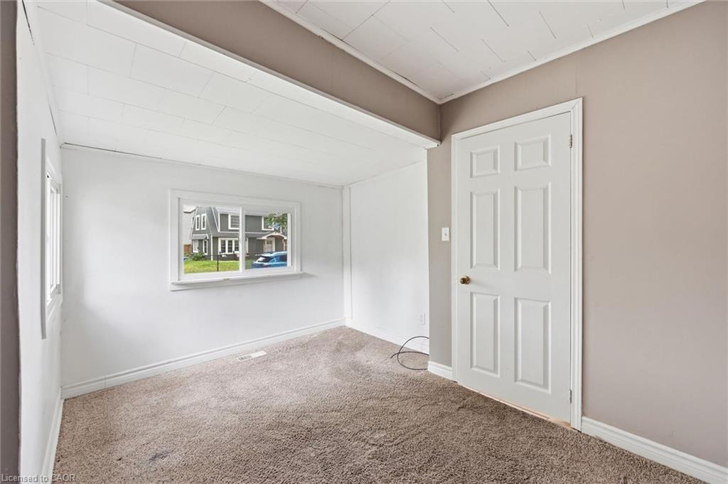 288 Oxford Avenue Property Photo 12