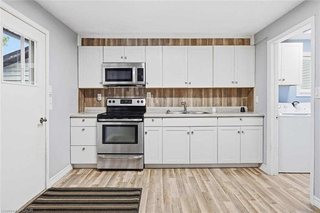 288 Oxford Avenue Property Photo 16