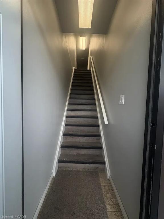 50a Lakeshore Road W Property Photo 2