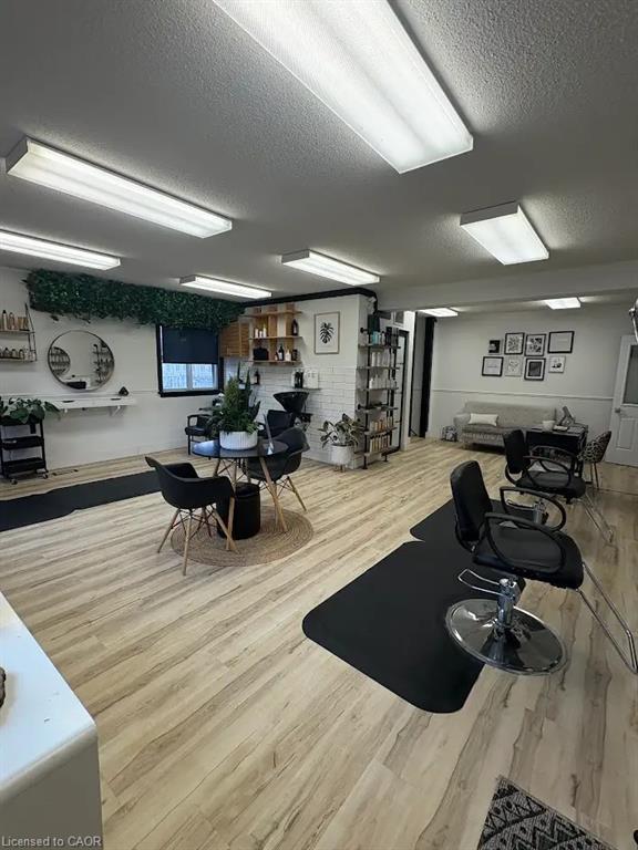 50a Lakeshore Road W Property Photo 10
