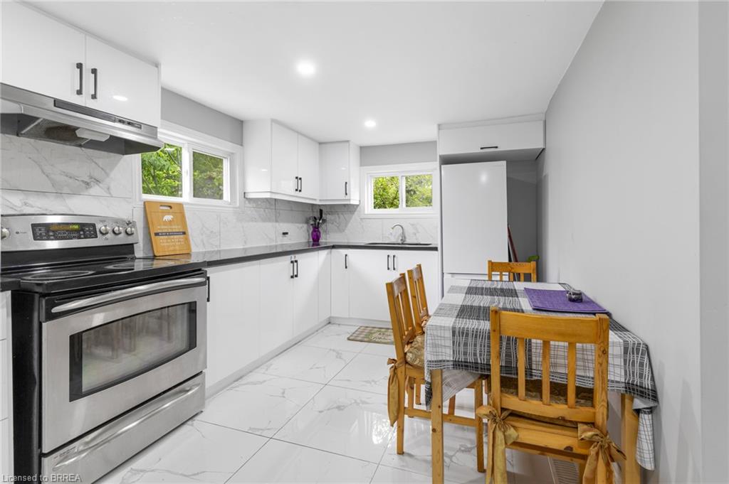 104 Mary Street Property Photo 6