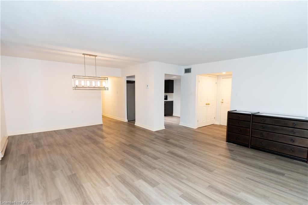 116-150 Wilson Street W Property Photo 14