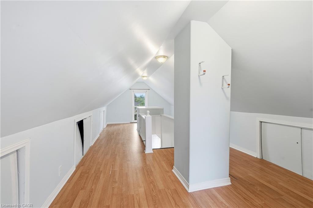 5098 St Lawrence Avenue Property Photo 20