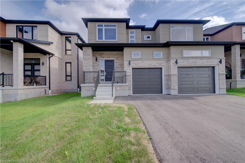 10 Munn Crescent Property Photo 1