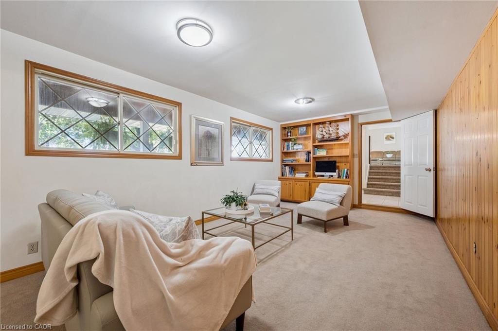 19 Christine Crescent Property Photo 10