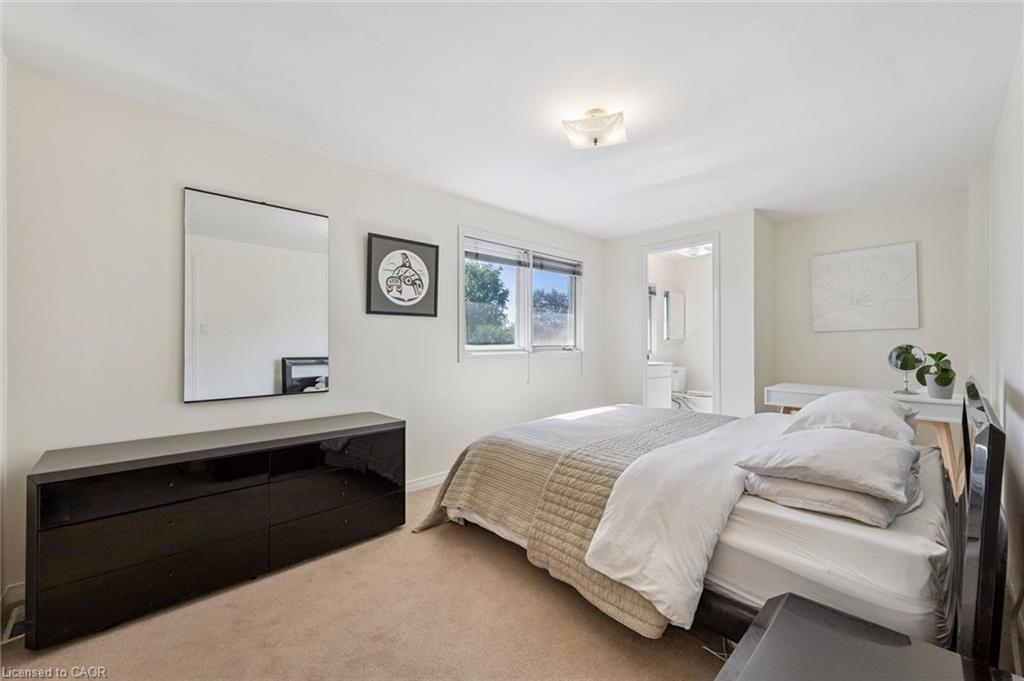 19 Christine Crescent Property Photo 24