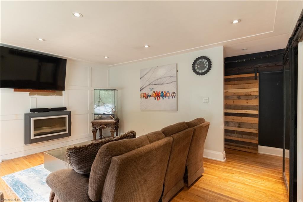 83 East 15th Street Property Photo 4