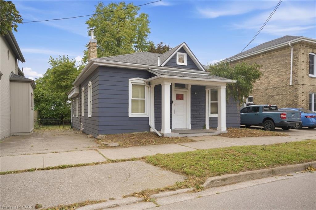 194 Brant Avenue Property Photo 2