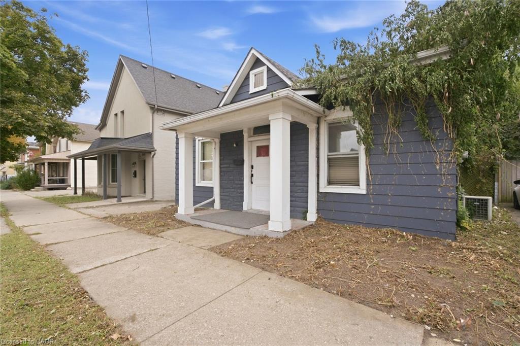 194 Brant Avenue Property Photo 3