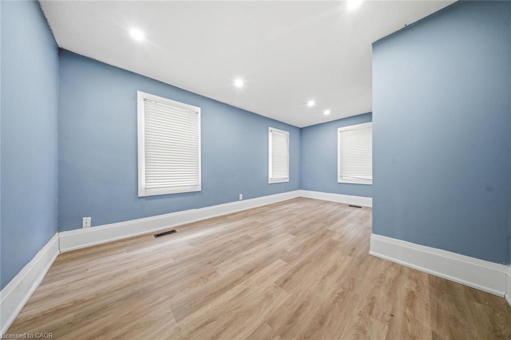 194 Brant Avenue Property Photo 8